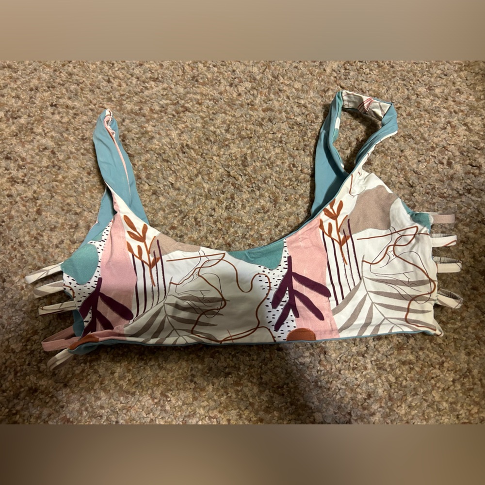 Strange bikini reversible top size Large